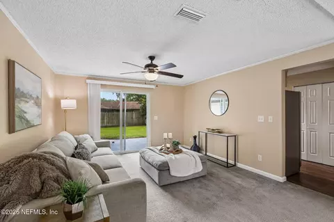 Living - 8364 Pointer Dr N, Jacksonville, FL 32221 photo 2 of 3