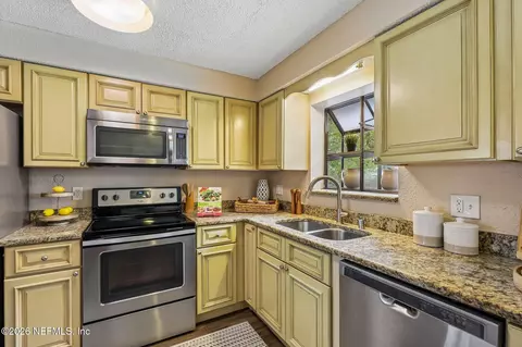 Kitchen - 8364 Pointer Dr N, Jacksonville, FL 32221 photo 1 of 1