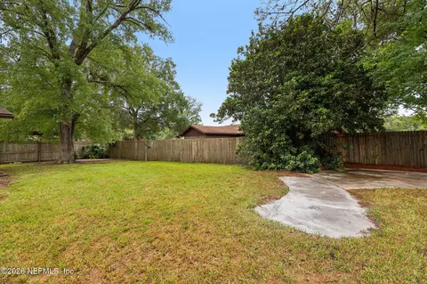 Exterior - 8364 Pointer Dr N, Jacksonville, FL 32221 photo 5 of 6