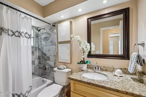 Bath - 8364 Pointer Dr N, Jacksonville, FL 32221 photo 4 of 4