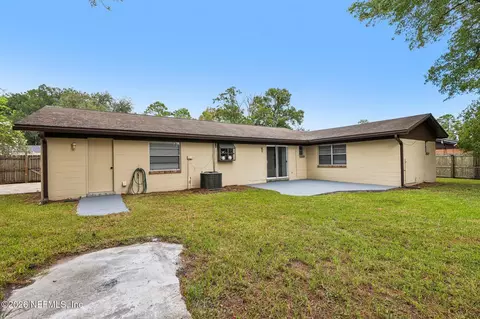 Exterior - 8364 Pointer Dr N, Jacksonville, FL 32221 photo 3 of 6