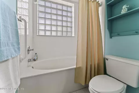 Bath - 710 Augusta Cir, Saint Augustine, FL 32086 photo 2 of 3