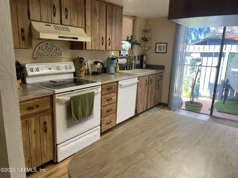 Kitchen - 234 Pine Cone Trl, Ormond Beach, FL 32174 photo 2 of 3