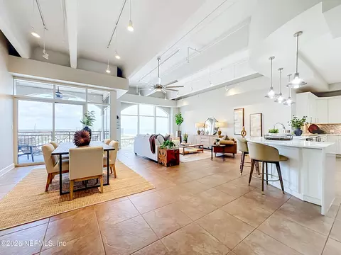 320 1st St N #810, Jacksonville Beach, FL 32250