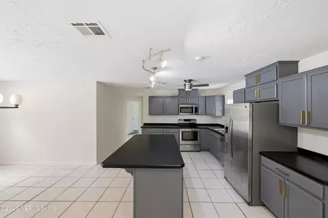 Kitchen - 5149 Avenue D, Saint Augustine, FL 32095 photo 3 of 3