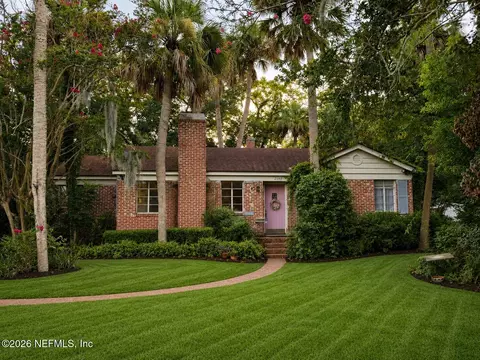 2547 Pineridge Rd, Jacksonville, FL 32207