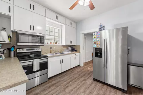 Kitchen - 45151 Kilpatrick Rd, Callahan, FL 32011 photo 2 of 3