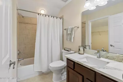 Bath - 97012 Laffites Way, Yulee, FL 32097 photo 7 of 8