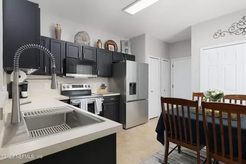 Kitchen - 923 Scrub Jay Dr, Saint Augustine, FL 32092 photo 1 of 2