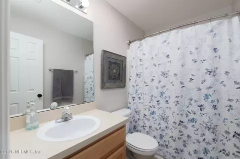 Bath - 923 Scrub Jay Dr, Saint Augustine, FL 32092 photo 2 of 2