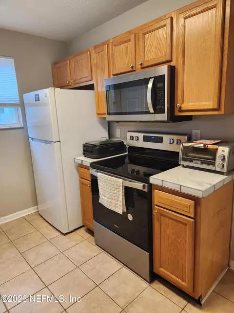 Kitchen - 2016 Pullman Ave, Jacksonville, FL 32209 photo 1 of 2