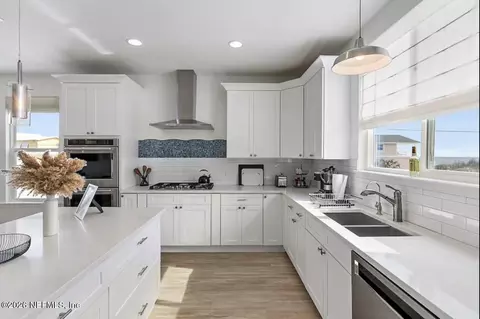 Kitchen - 211 Twenty-first St, Saint Augustine, FL 32084 photo 2 of 5