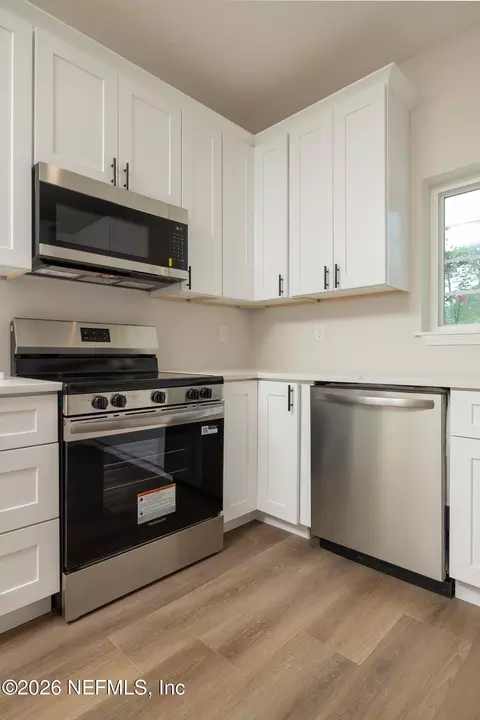 Kitchen - 1012 Scheidel Way, Saint Augustine, FL 32084 photo 2 of 4