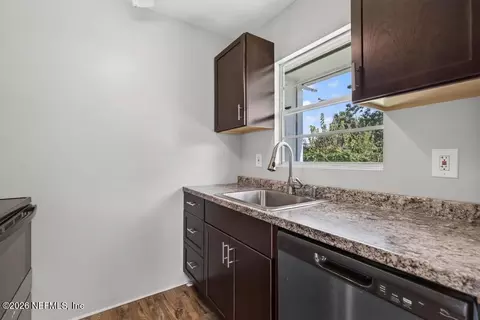 Kitchen - 344 5th Way, Interlachen, FL 32148 photo 3 of 6