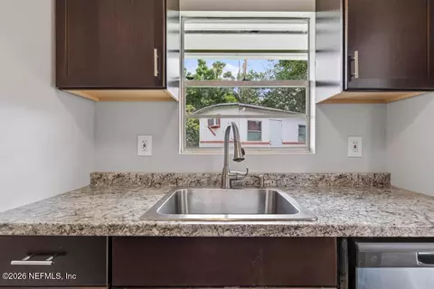 Kitchen - 344 5th Way, Interlachen, FL 32148 photo 5 of 6
