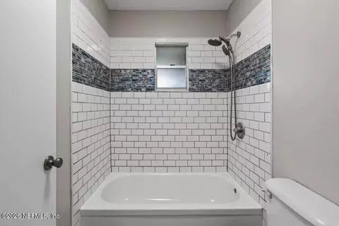 Bath - 344 5th Way, Interlachen, FL 32148 photo 5 of 5