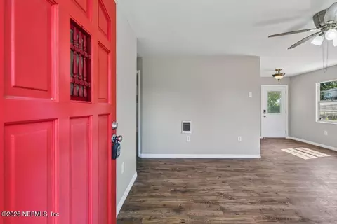 Entry Way - 344 5th Way, Interlachen, FL 32148 photo 1 of 3