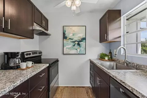 Kitchen - 344 5th Way, Interlachen, FL 32148 photo 1 of 6
