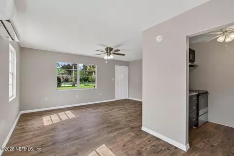 Living - 344 5th Way, Interlachen, FL 32148 photo 8 of 8