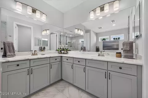 Bath - 672 Silver Pine Dr, Saint Augustine, FL 32092 photo 3 of 6
