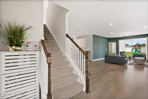 Entry Way - 542 Silver Landing Dr, Saint Augustine, FL 32092 photo 6 of 8