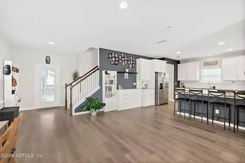 Entry Way - 542 Silver Landing Dr, Saint Augustine, FL 32092 photo 2 of 8