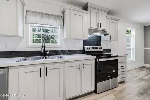 307 Canine St, Interlachen, FL 32148 photo 9