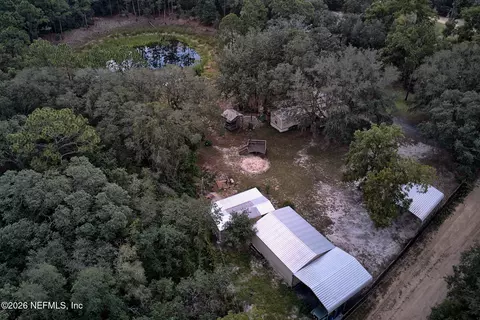 203 Pond Cir, Interlachen, FL 32148 photo 14