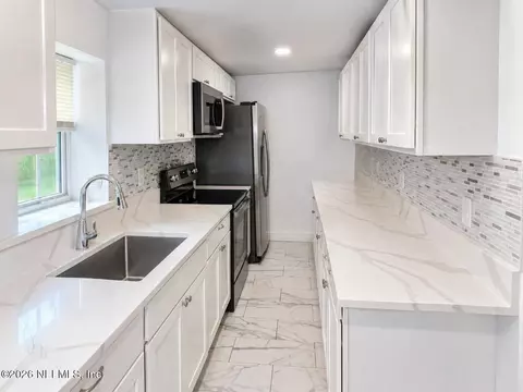 Kitchen - 5813 Ridgeway Rd E, Jacksonville, FL 32244 photo 1 of 1