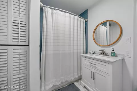 Bath - 97028 Landing Trl, Yulee, FL 32097 photo 4 of 4