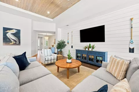 Living - 220 Pine Haven Dr, Saint Johns, FL 32259 photo 2 of 3