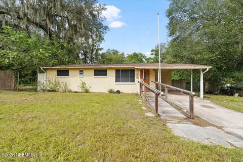 201 Canis Dr W, Orange Park, FL 32073