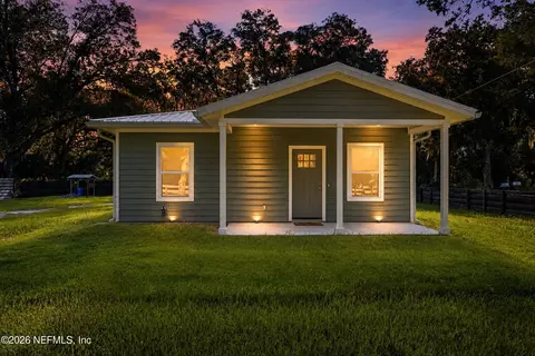 3325 S Palm Ave, Palatka, FL 32177