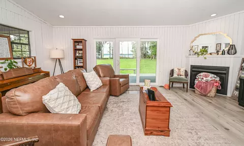 Living - 24099 W Nfr 209 W, Olustee, FL 32072 photo 2 of 6