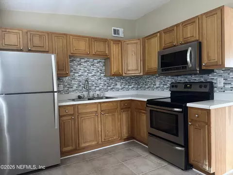 1240 S Briarcliff Rd S, Jacksonville, FL 32218