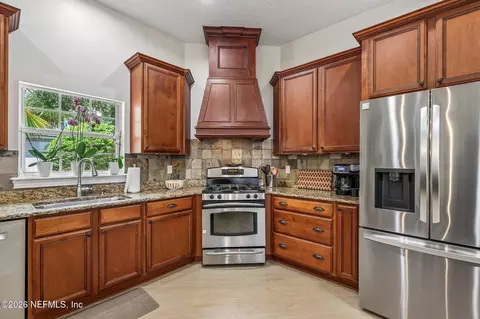 Kitchen - 2708 Shade Tree Dr, Fleming Island, FL 32003 photo 5 of 5