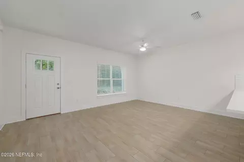 Living - 941 Bruen St, Saint Augustine, FL 32084 photo 1 of 2