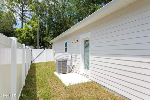 Exterior - 941 Bruen St, Saint Augustine, FL 32084 photo 1 of 5