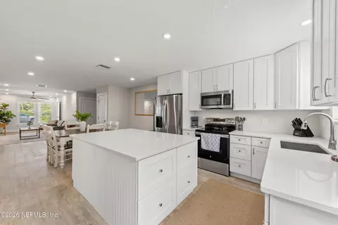 Kitchen - 6548 Putnam St, Saint Augustine, FL 32080 photo 8 of 10