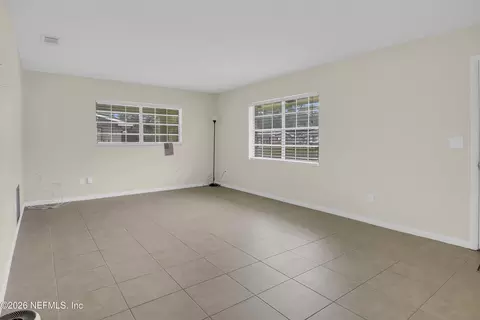 Living - 216 Estancia St, Saint Augustine, FL 32086 photo 1 of 3
