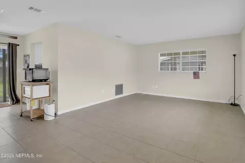 Living - 216 Estancia St, Saint Augustine, FL 32086 photo 2 of 3