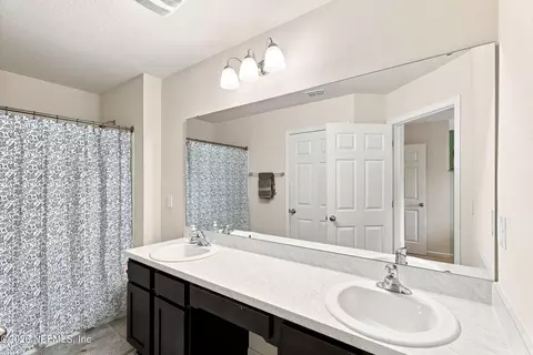 Bath - 172 Java Ln, Saint Augustine, FL 32092 photo 2 of 3