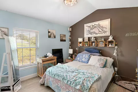Bedroom - 157 Cacique Dr, Saint Augustine, FL 32086 photo 6 of 7
