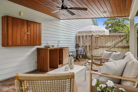 Exterior - 1122 Linkside Ct E, Atlantic Beach, FL 32233 photo 3 of 10