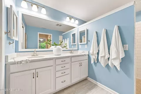 Bath - 1122 Linkside Ct E, Atlantic Beach, FL 32233 photo 1 of 6