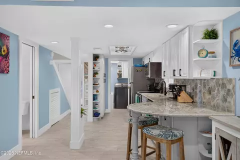 Entry Way - 915 S Ponce De Leon Blvd, Saint Augustine, FL 32084 photo 6 of 6