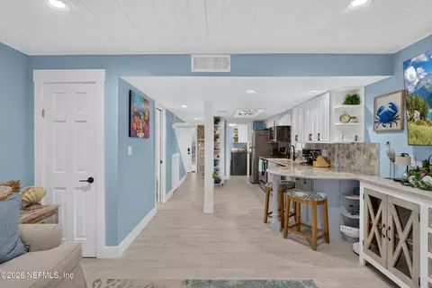 Entry Way - 915 S Ponce De Leon Blvd, Saint Augustine, FL 32084 photo 3 of 6