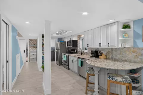 Kitchen - 915 S Ponce De Leon Blvd, Saint Augustine, FL 32084 photo 3 of 5