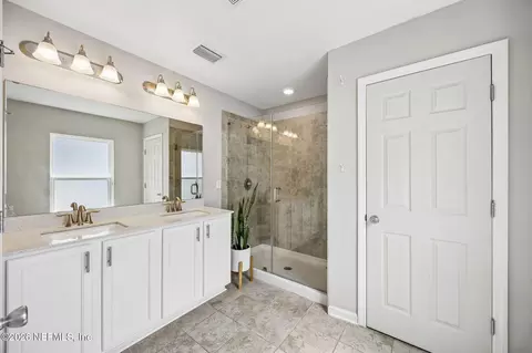 Bath - 97492 Albatross Dr, Yulee, FL 32097 photo 1 of 3