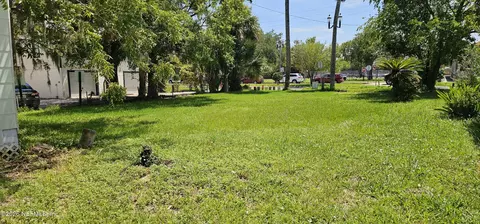 37 Grove Ave, Saint Augustine, FL 32084 photo 3